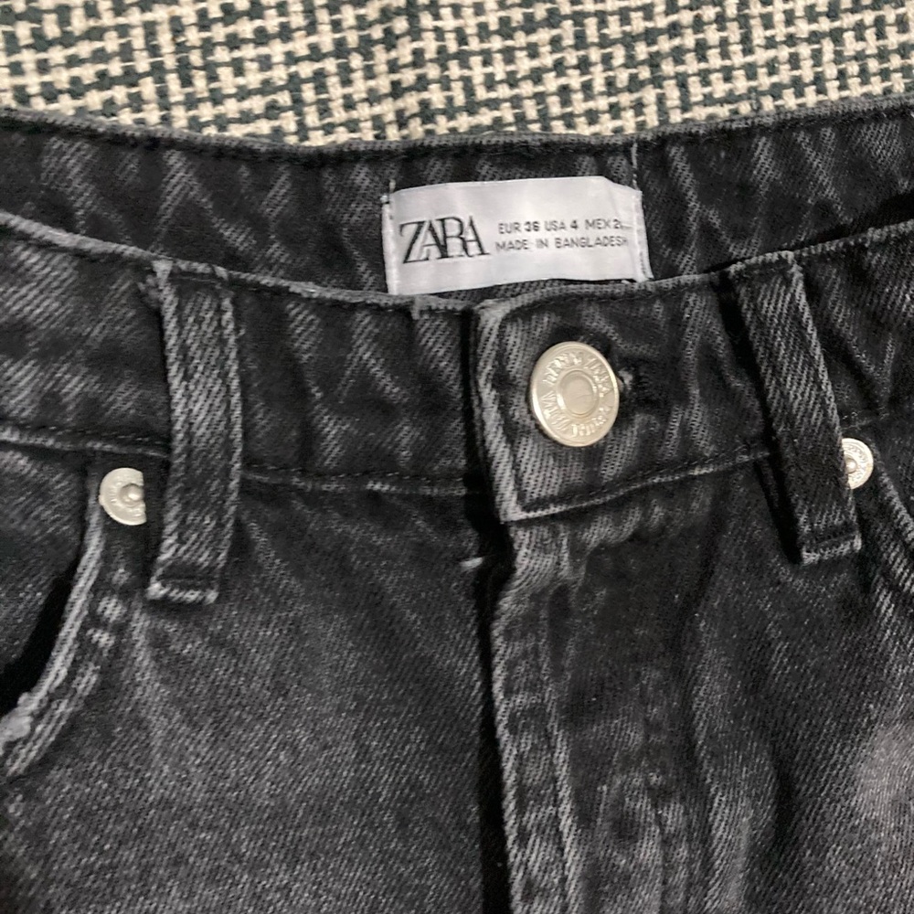 Zara Black Denim  Shorts Cut Off - Picture 4 of 7